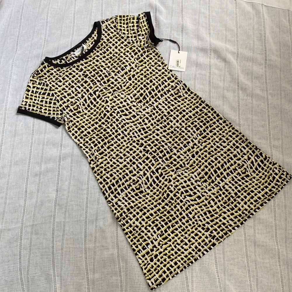 Calvin Klein NWT patterned citron t-shirt dress. - Picture 11 of 12